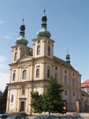pohled zepředu zprava