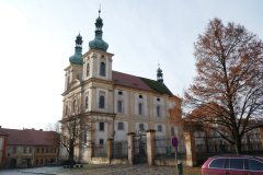 pohled zepředu zprava