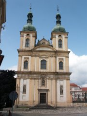 průčelí kostela