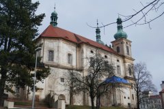 pohled zezadu zleva