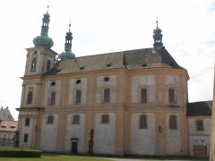 pohled zprava