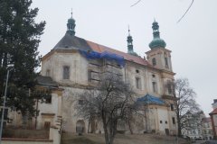 pohled zezadu zleva