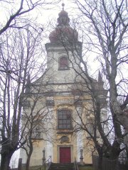 průčelí kostela