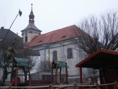 pohled zezadu zprava