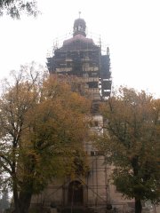 průčelí kostela