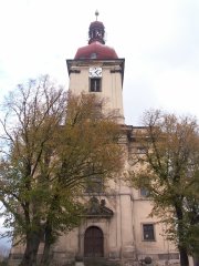průčelí kostela