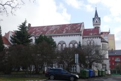 pohled zprava