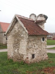 pohled zezadu zleva