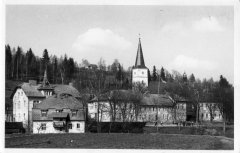 kostel na dobové pohlednici