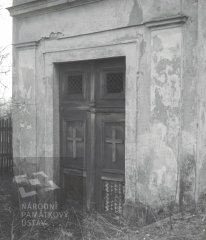vchod do kostela