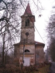 průčelí kostela