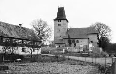 starší stav kostela s okolím