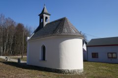 pohled zezadu zprava