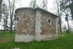 pohled zezadu zleva