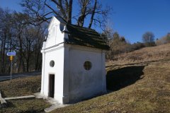 pohled zepředu zprava