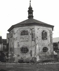 starší foto kostela