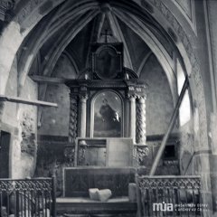 pohled do interiéru - presbytář