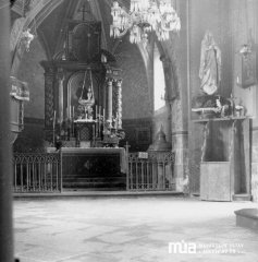 historické foto interiéru kostela