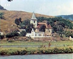 kostel v bourané vsi