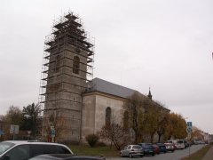 pohled zepředu zprava - oprava věže
