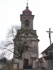průčelí kostela