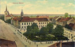 dobová pohlednice města s kostelem