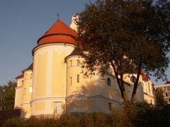 pohled zezadu zleva
