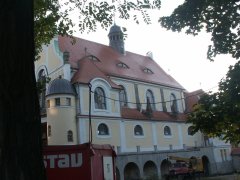pohled zepředu zprava