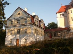 pohled na zadní část zprava