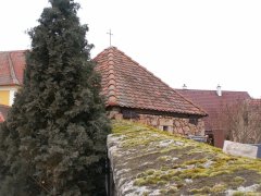 pohled zezadu zleva
