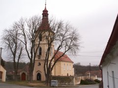 pohled zepředu zprava - nová fasáda