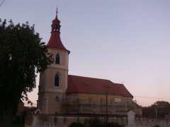 pohled zprava - nová střecha věže