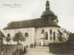 dobová pohlednice s motivem kostela