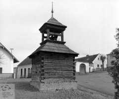 starší foto zvoničky