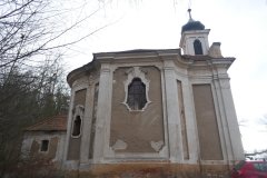 pohled zleva