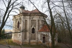 pohled zezadu zprava