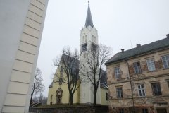 pohled zepředu zprava