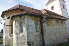 pohled zezadu zleva