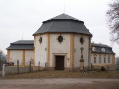 pohled na kapli zepředu