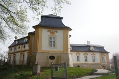 pohled zezadu zprava