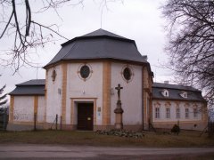 pohled na kapli zepředu