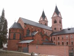 pohled zezadu zleva