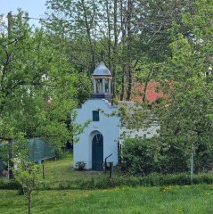 pohled zepředu zprava
