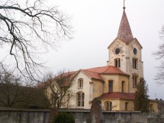 pohled zezadu zprava