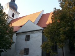 pohled zezadu zprava
