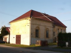 pohled zepředu zprava