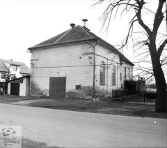 synagoga přestavěná na hasičskou zbrojnici