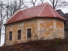 pohled zezadu zprava