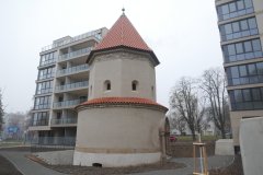 pohled zepředu zleva