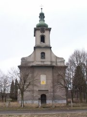 průčelí kostela